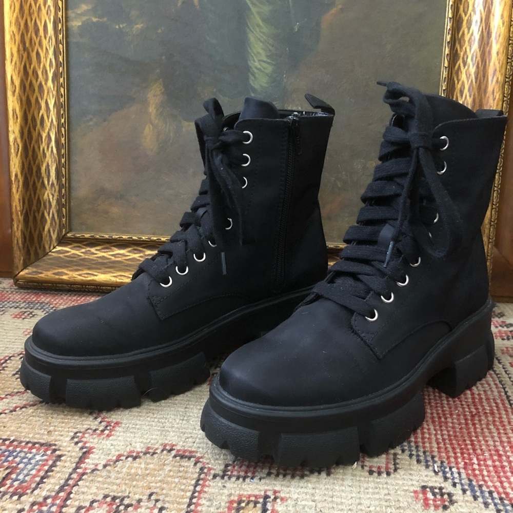 Steve Madden combat boots